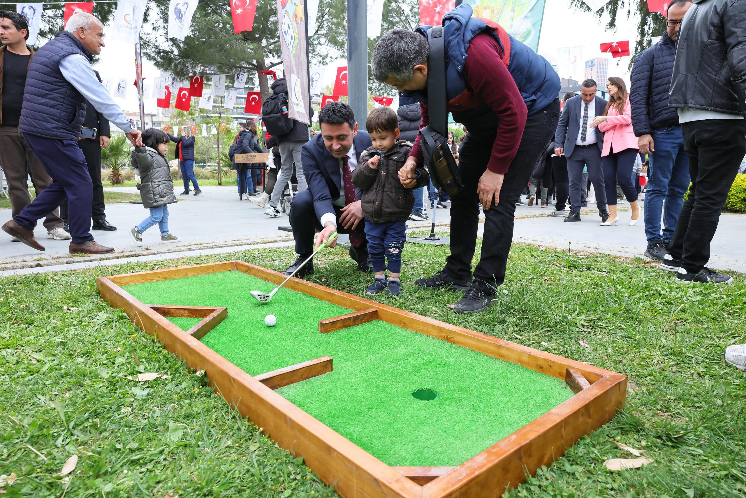 Bayraklı’da bayram bir haftaya sığmadı