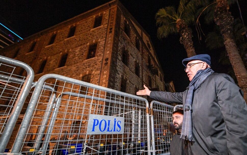 Penseyle gelen protesto: "Eğitim yuvası prangaya vurulamaz"