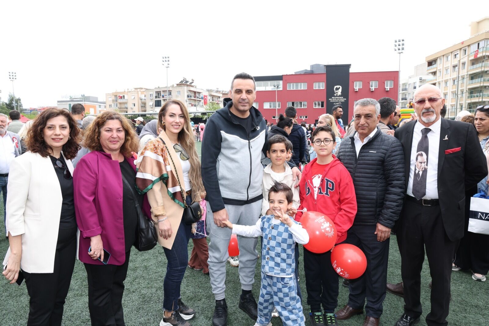 Sahada protokol değil eğlence vardı