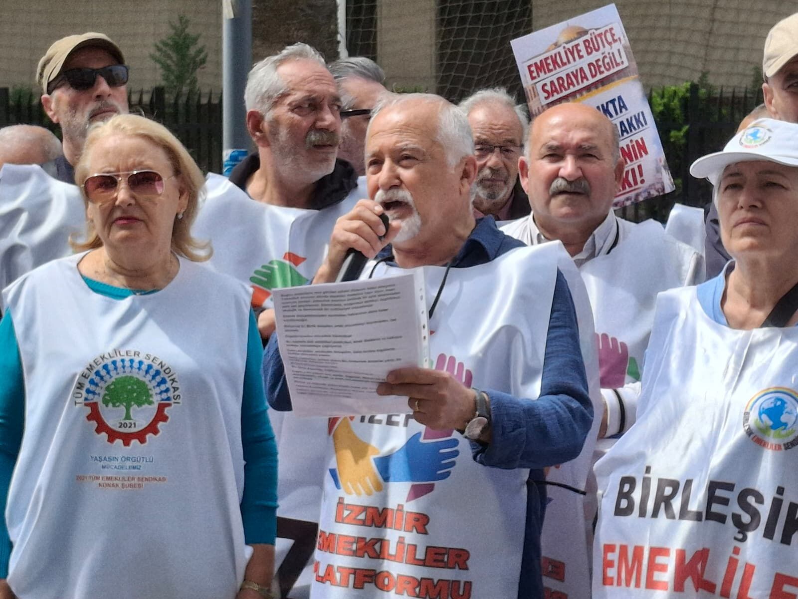 Emekliler Basmane Konak Yürüyüş (2)