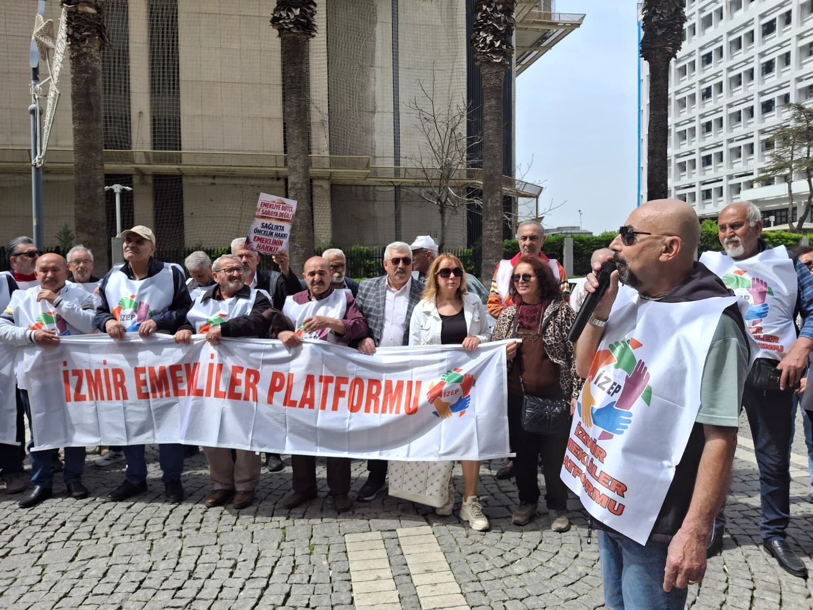 Emekliler Basmane Konak Yürüyüş (5)