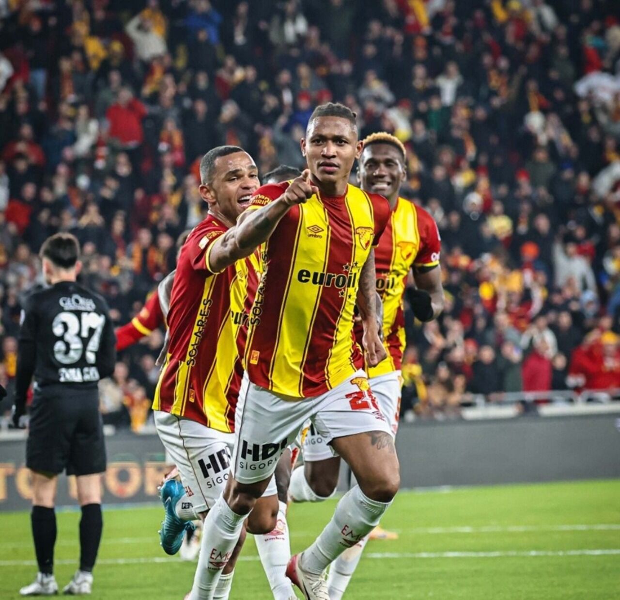 Goztepe Avantajli Gozler Trabzonspor Deplasmaninda