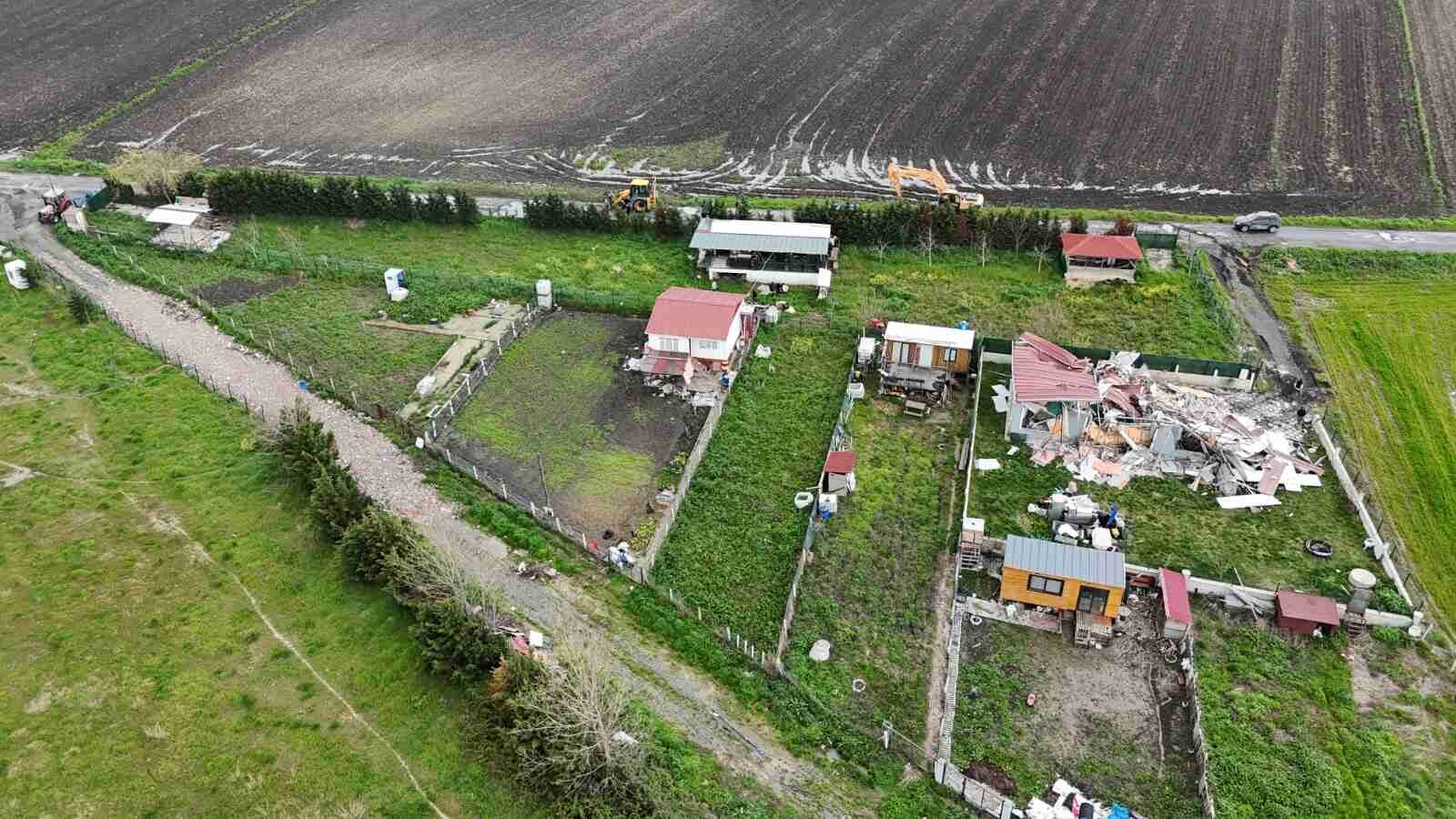 Tarım arazilerini betona boğan hobi bahçeleriyle ilgili tartışmalar bitmiyor