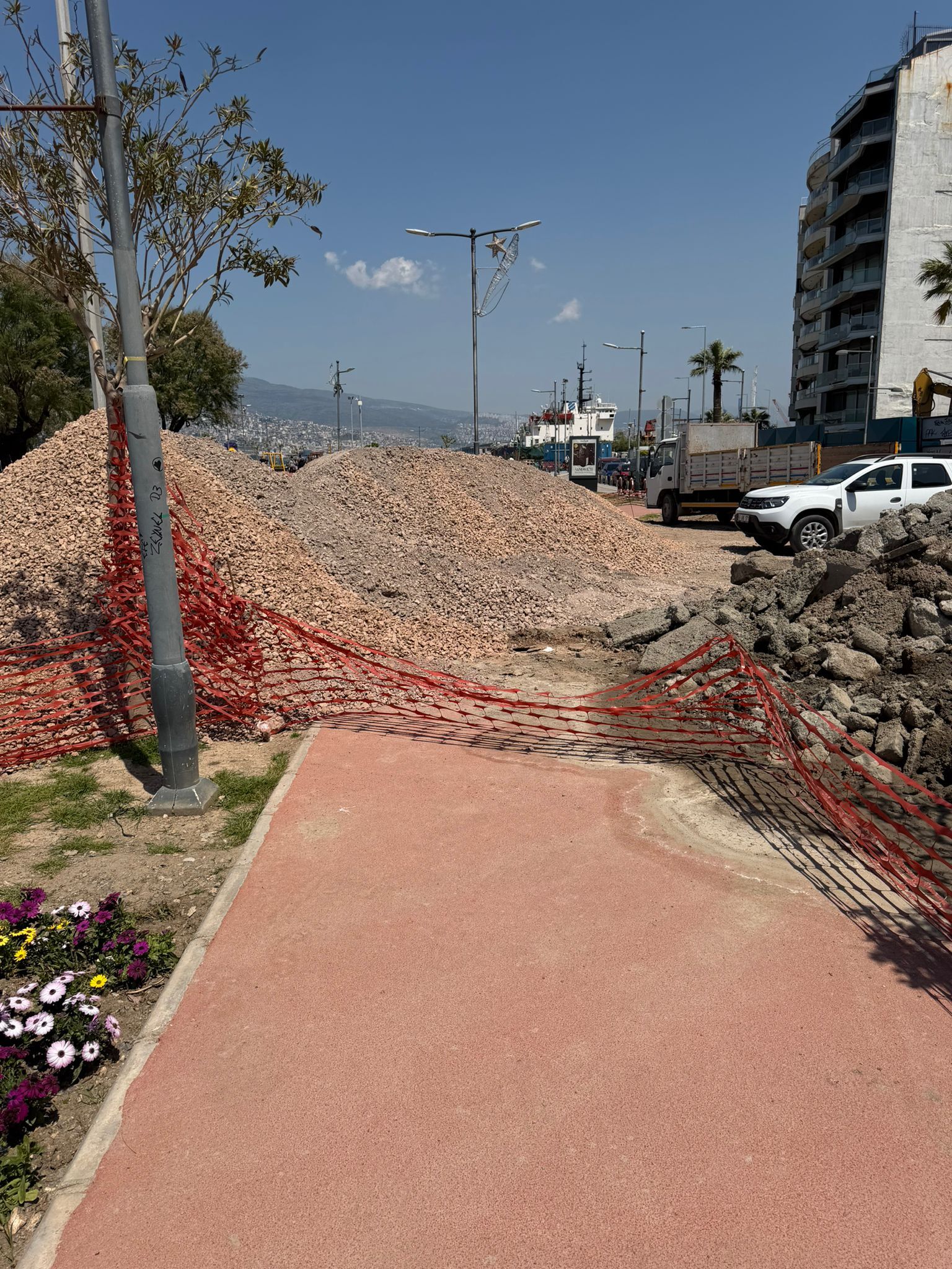 Izmir Alsancak Kordon (3)