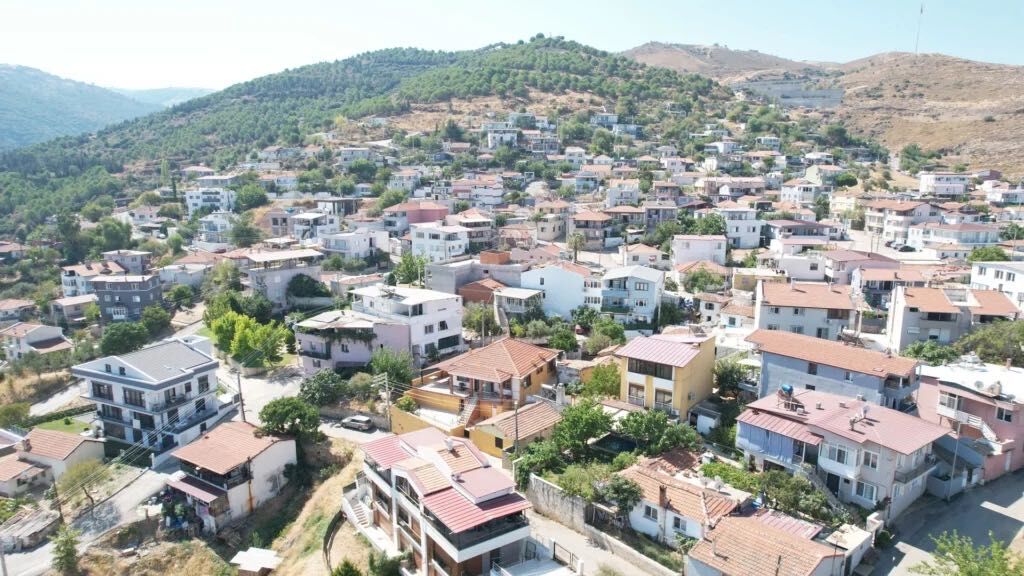 Izmir Guzelbahce Semtler