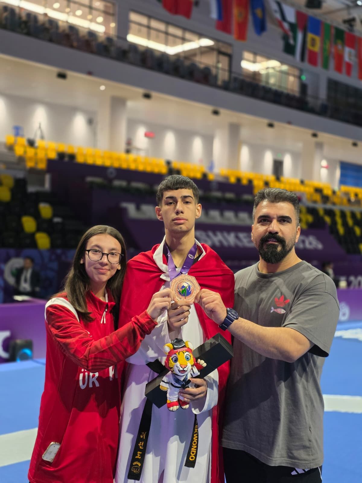 Başarılı sporcu Neslihan mücadeleyi bırakmadı