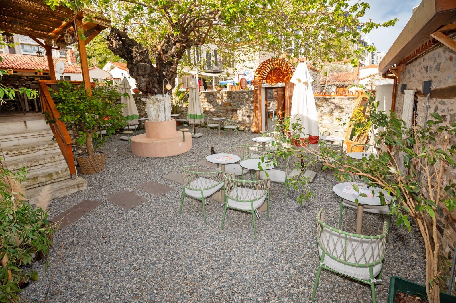 Hem modern hem bizden: Yukarıköy’ün yeni gözdesi