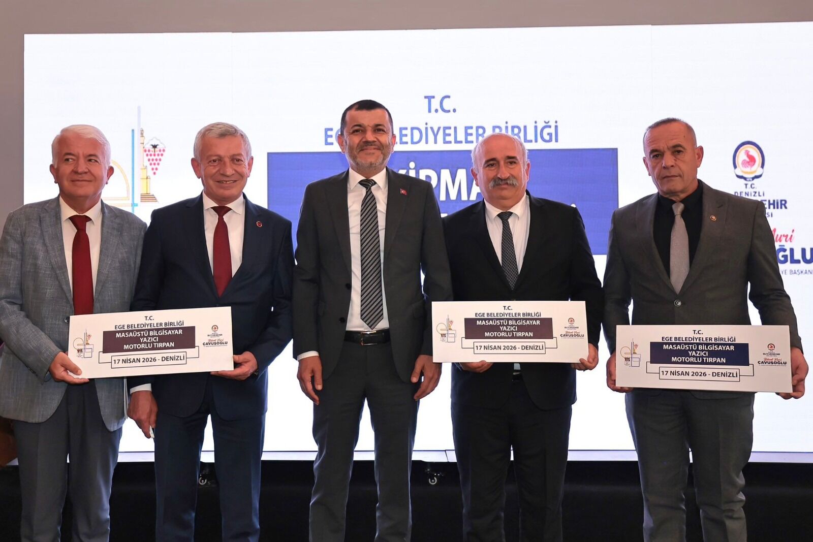 Gözler İzmir Seferihisar'daydı