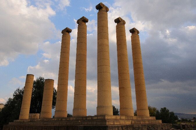 Izmir Tarihi Eserler Smyrna Tepekule
