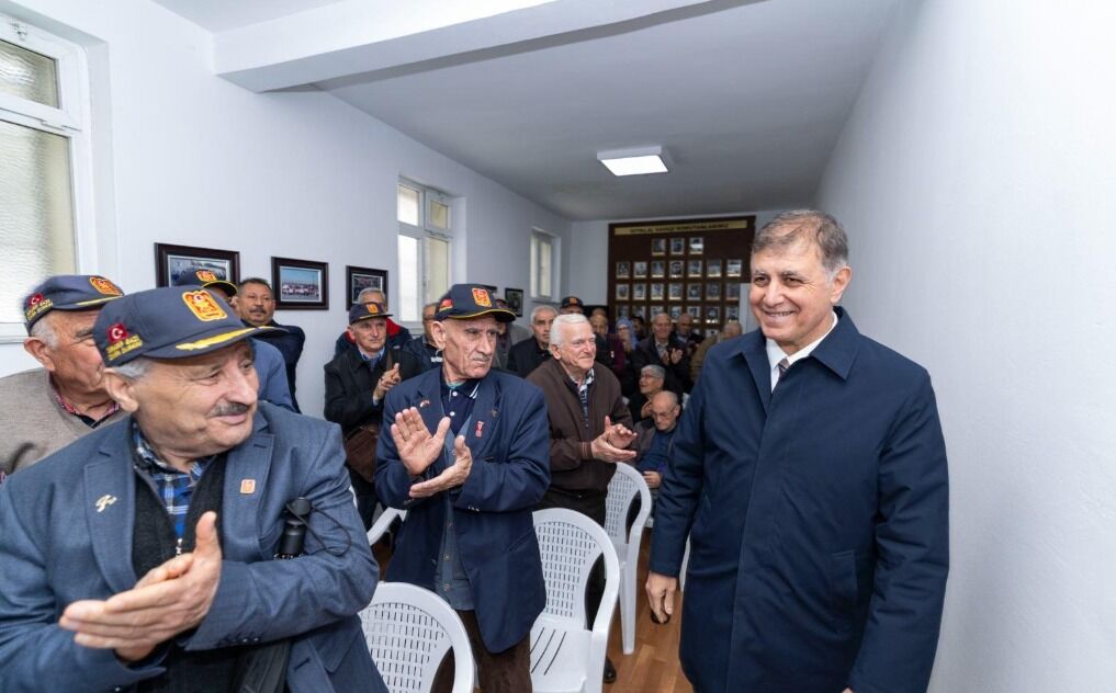 Başkan Tugay’dan gazilere vefa ziyareti: "Sizler bizim onurumuzsunuz"