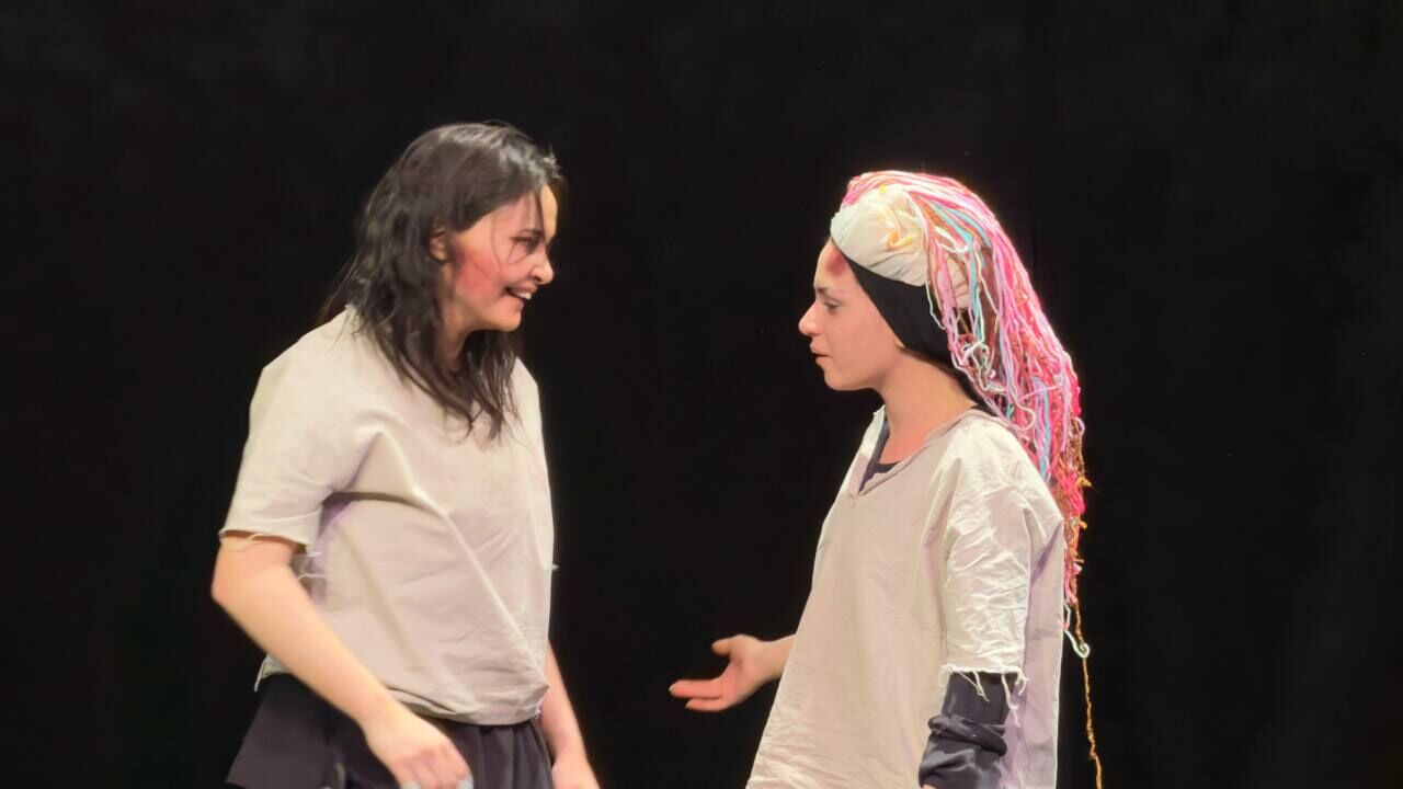 İzmir'de Üniversiteli Gençler Resmen Sahnede Devleşti! (2)