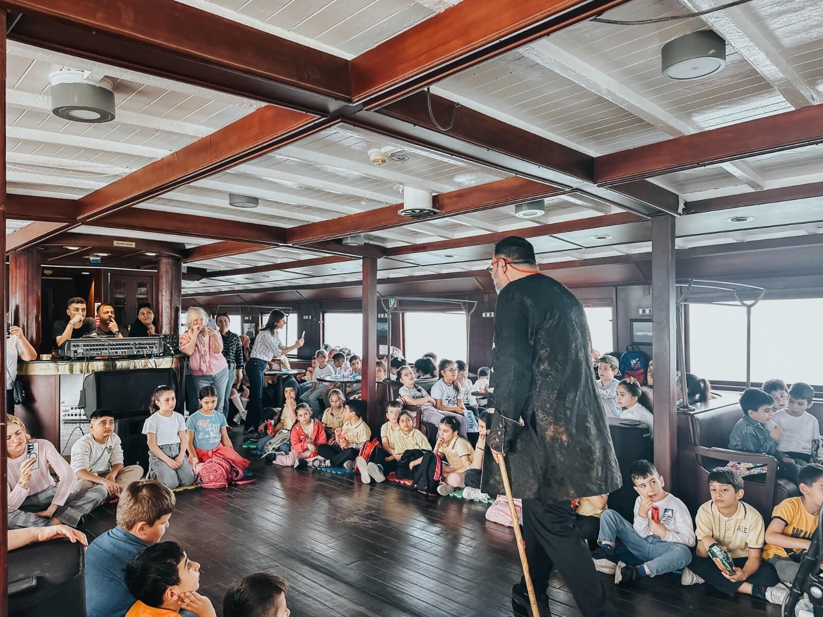 Izmirli Çocuklar Cevat Şakir (2)