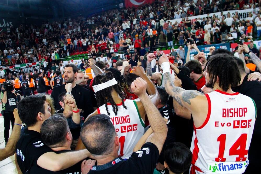 Karşıyaka Basketbol-17
