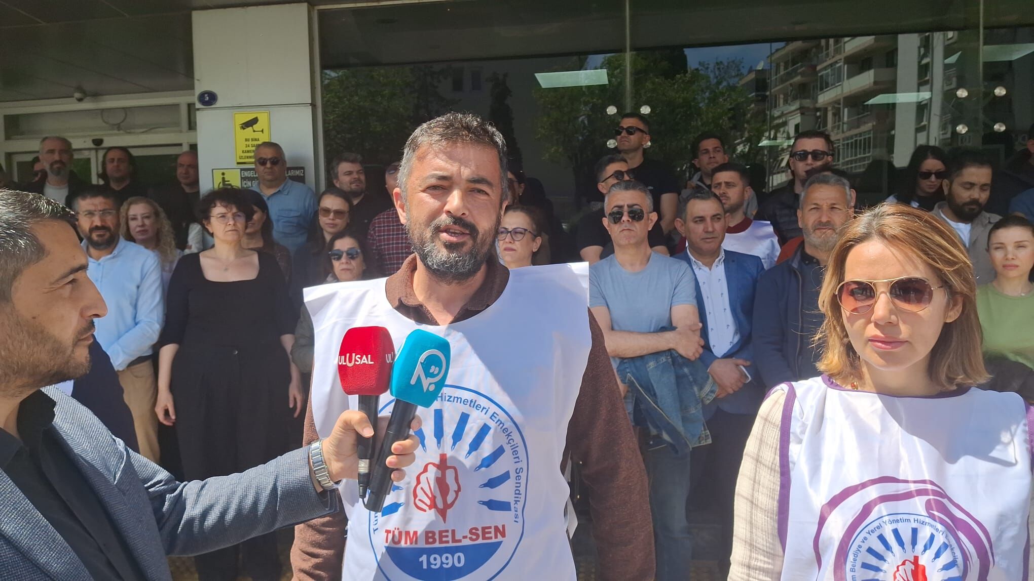 Karşıyaka Memur Tis Isyanı Gemileri Yaktılar (4)