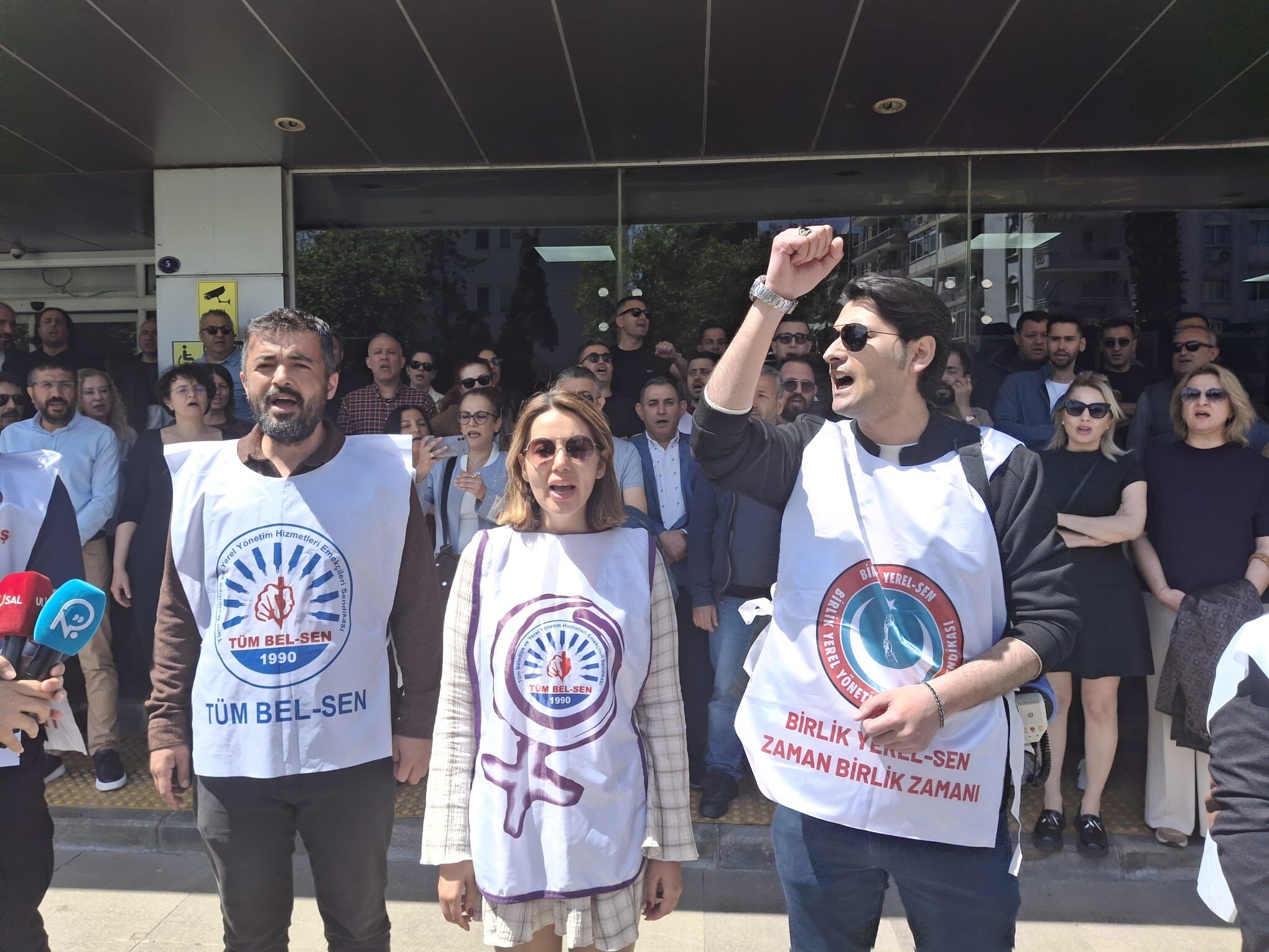 Karşıyaka Memur Tis Isyanı Gemileri Yaktılar (5)