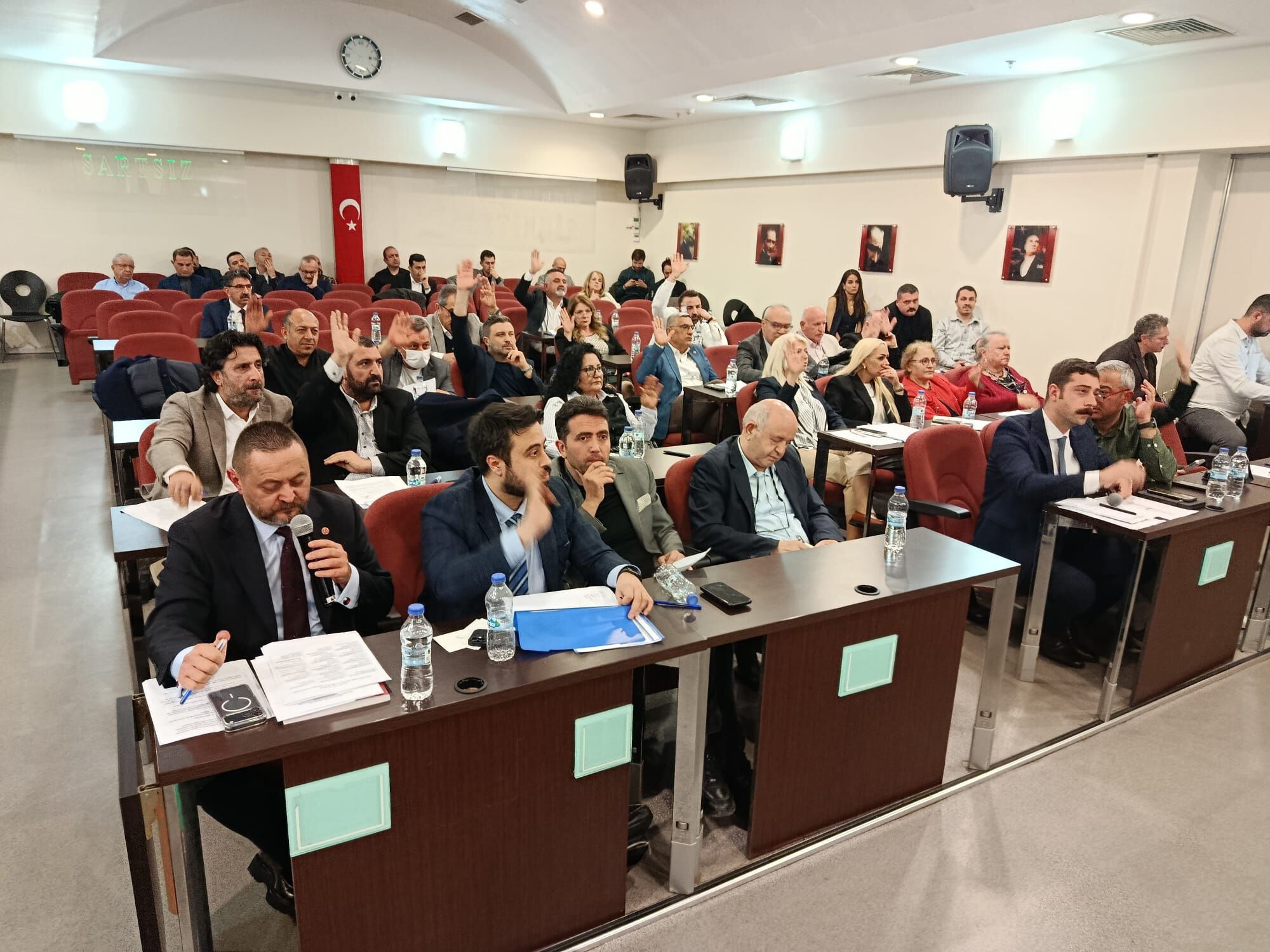 Karşıyaka Nisan (1)