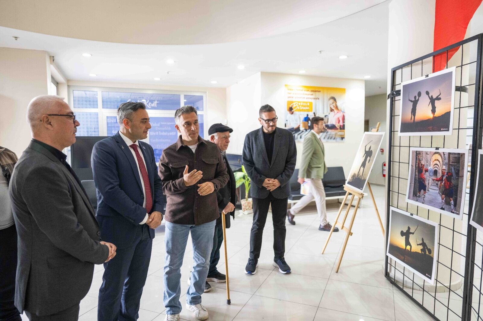 Kılıç Kalkanın 130 Yıllık Yolculuğu Bu Sergide! 2