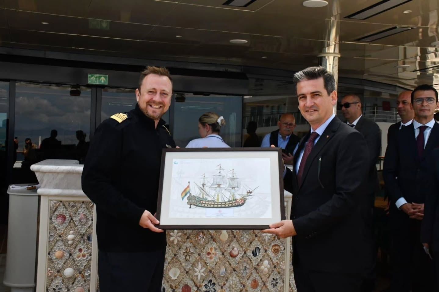 Kruvaziyer Turizminde Yeni Durak Çeşme (2)