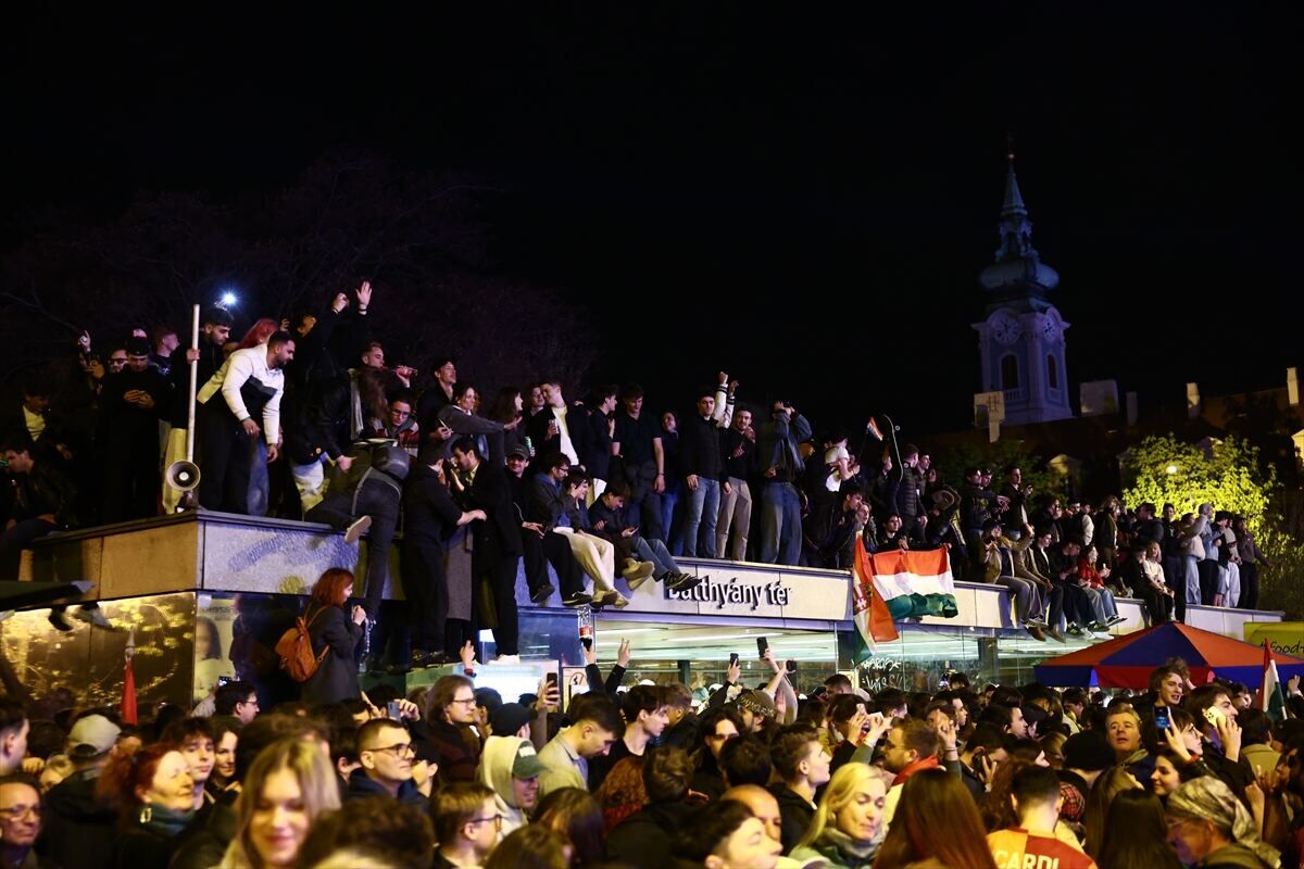 Macaristan'da 16 yıllık Orban iktidarı bitti