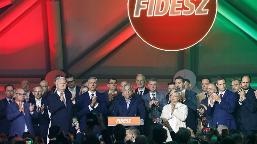 Macaristan'da 16 yıllık Orban iktidarı bitti