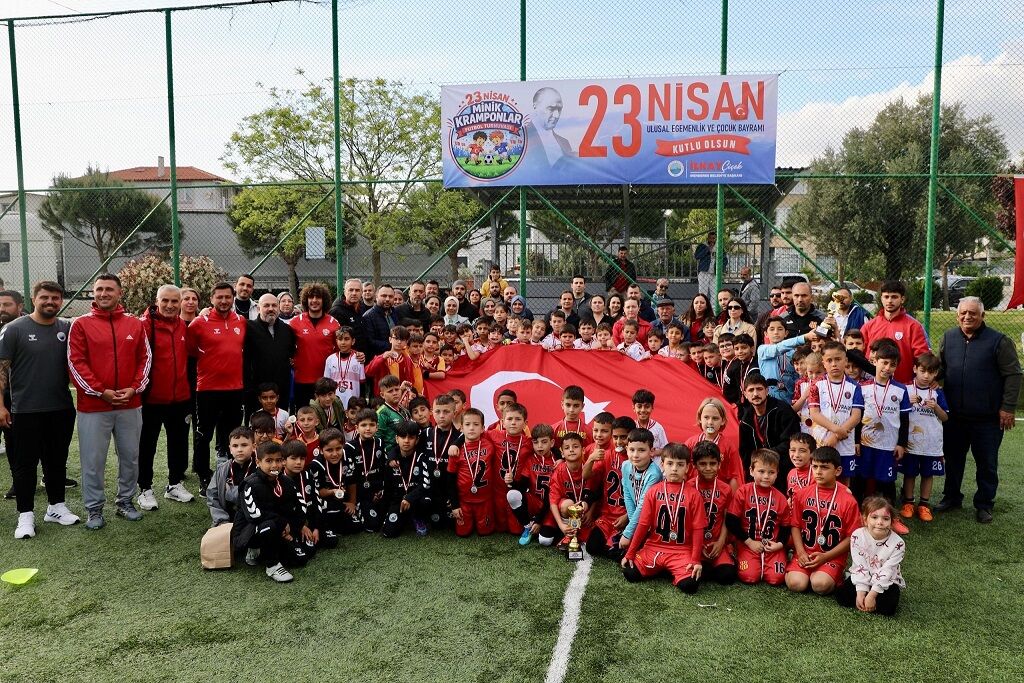 Sadece futbol değil tam bir şenlik havası esti