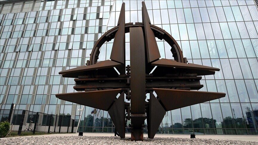 NATO dağılıyor mu?