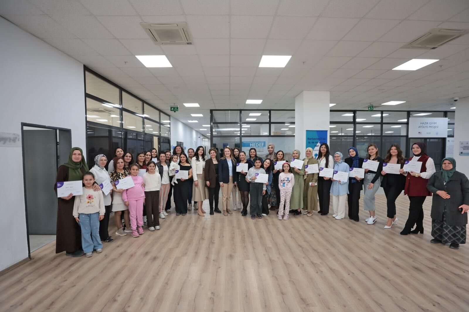 Nne Destek Programı Mezunları Sertifikalarını Başkan Mutlu’dan Ald