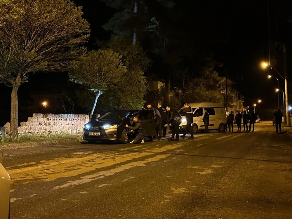 Polis Ekiplerine Saldırıı