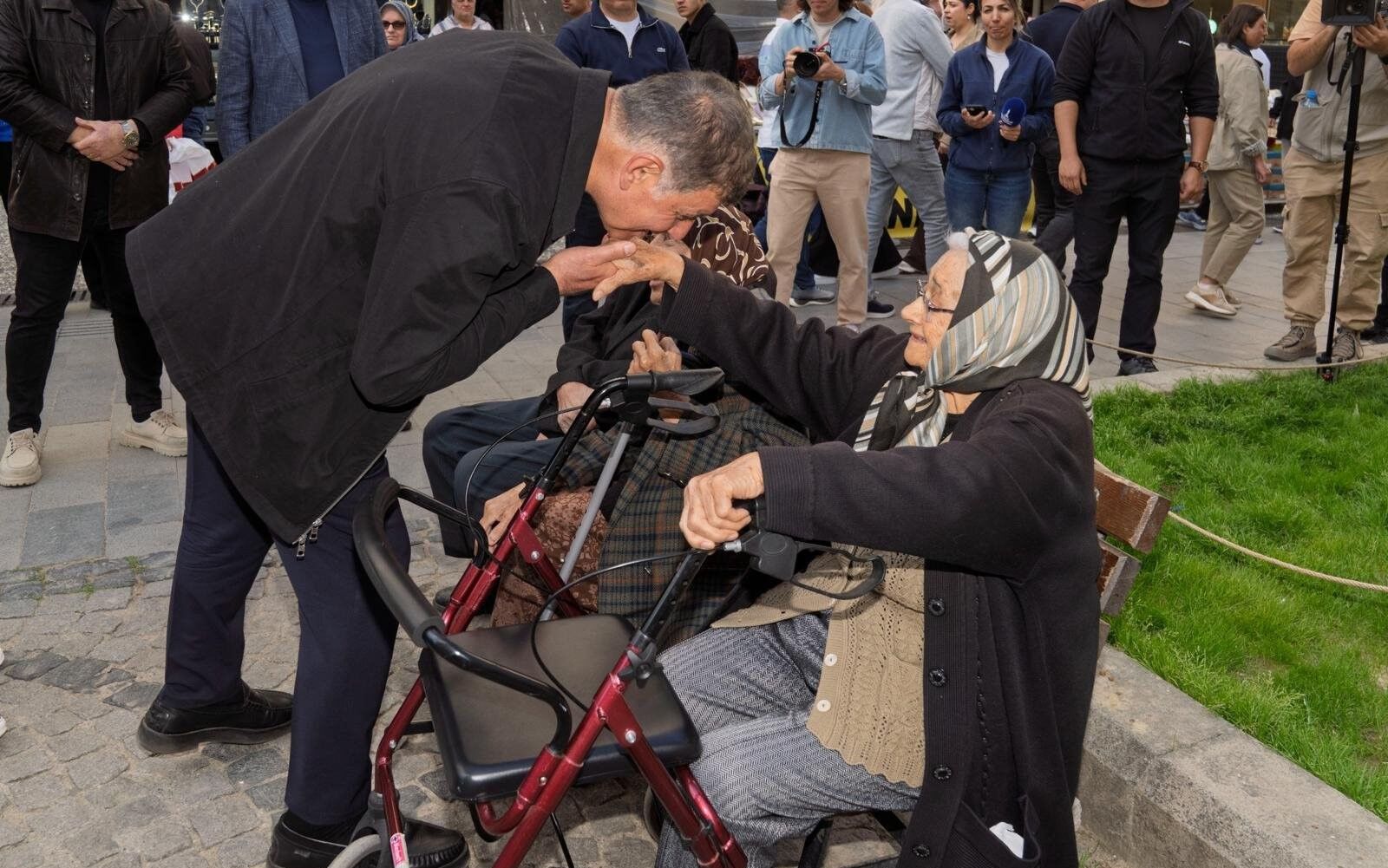 Tugay Buca Hasanağa Bahçesi