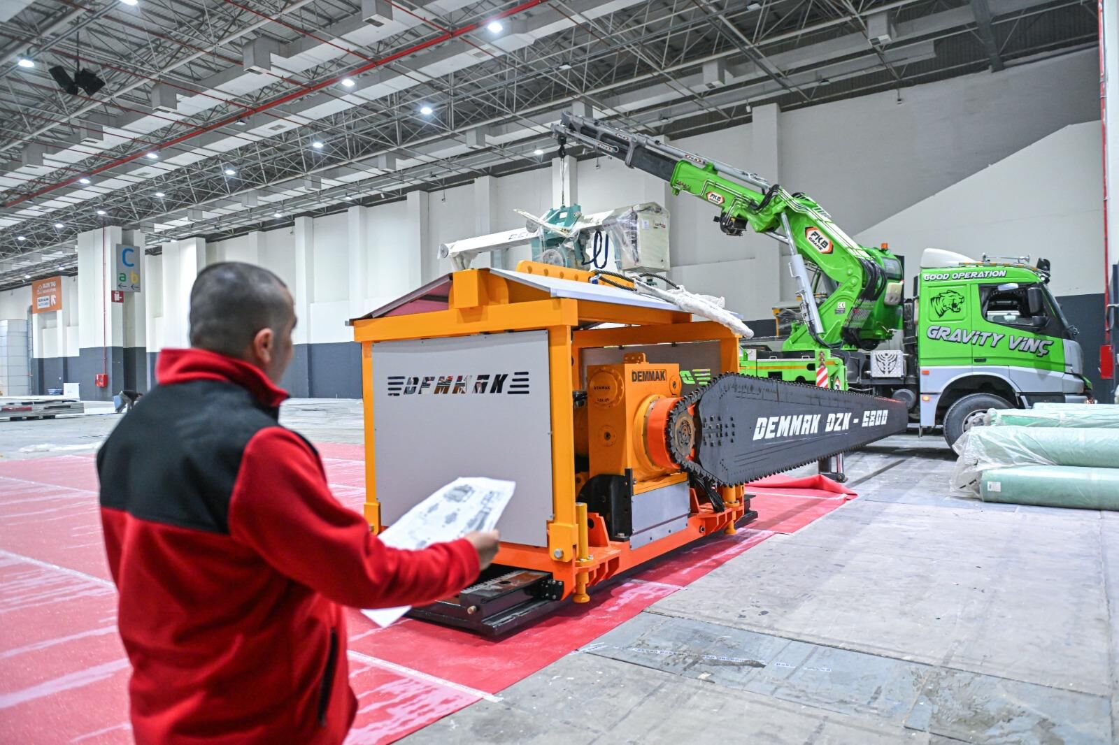 Türkiye’nin Maden Zenginliği Dünyaya Açılıyor! Marble İzmir’de Kurulum Heyecanı (2)