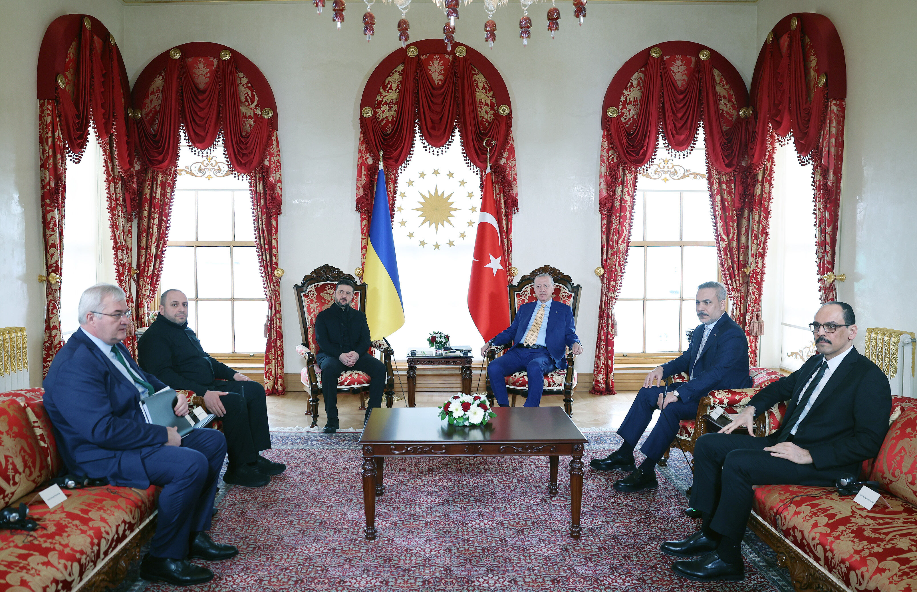 Z E L E N S K I I L E C U M H U R B A S K A N I E R D O G A N’ I N G O 1244840 370305