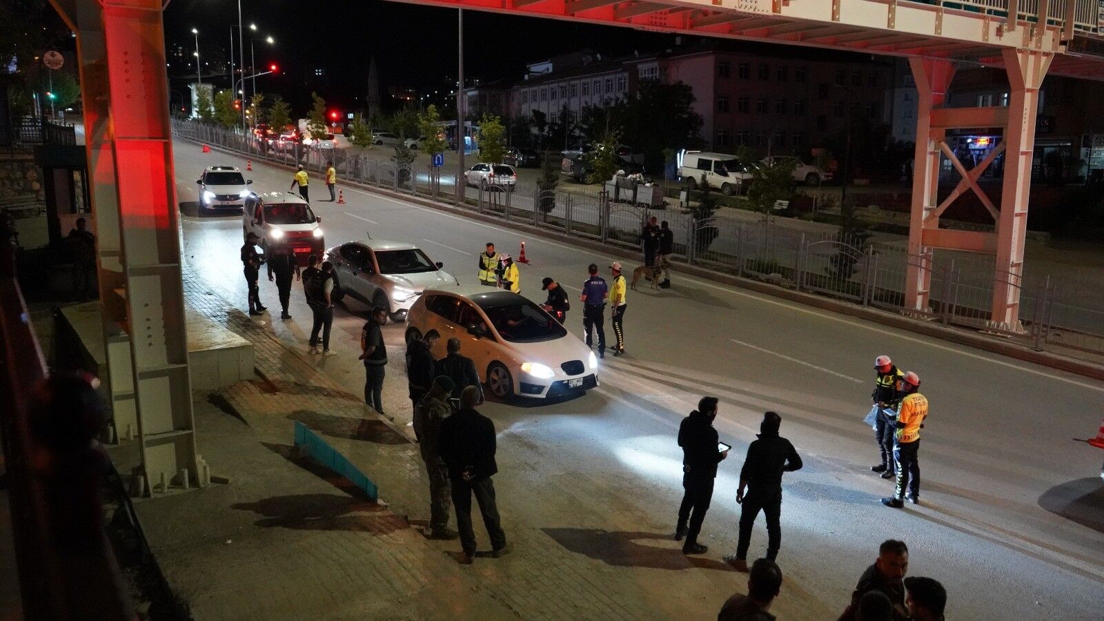 16 Yaşındaki Genç Kız Kayboldu, Bir Il Resmen Seferber Oldu! (1)