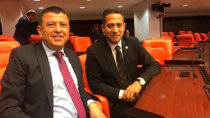 Veli Ağbaba ve Ali Mahir Başarır topun ağzında