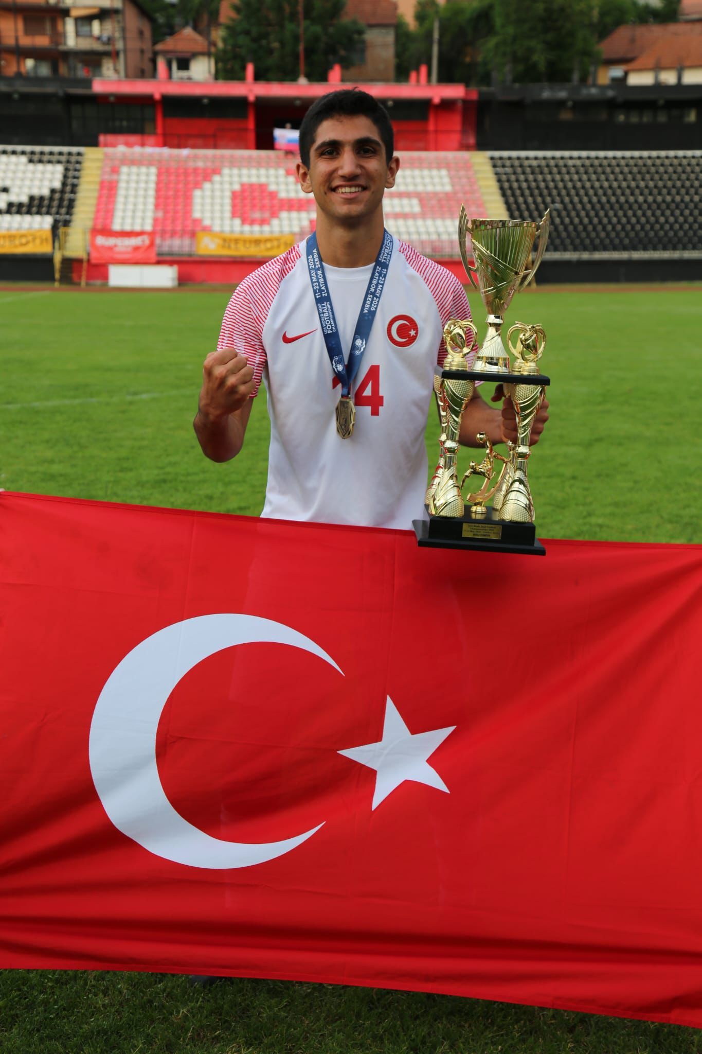 15 yaşında tarihi başarı