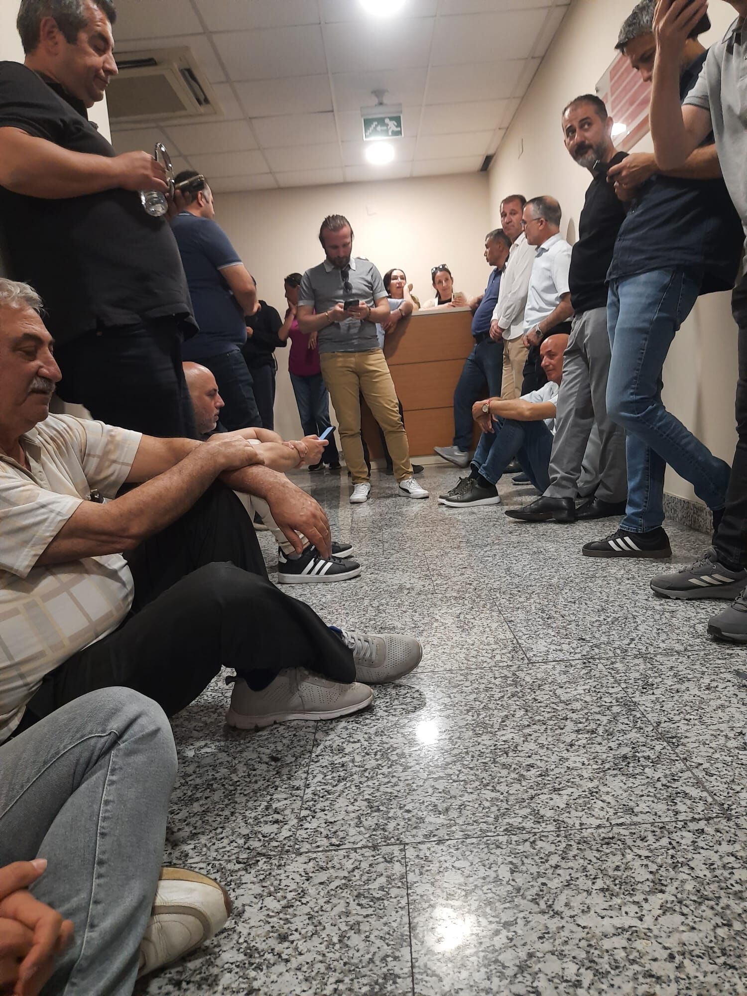 Bayraklı Memur Eylem 12 Mayıs (3)