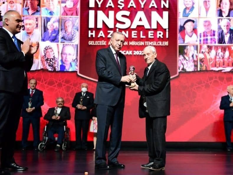 Bergama'da Bir Devir Kapandı... Parşömenin Ustası İsmail Araç Hayatını Yitirdi (4)