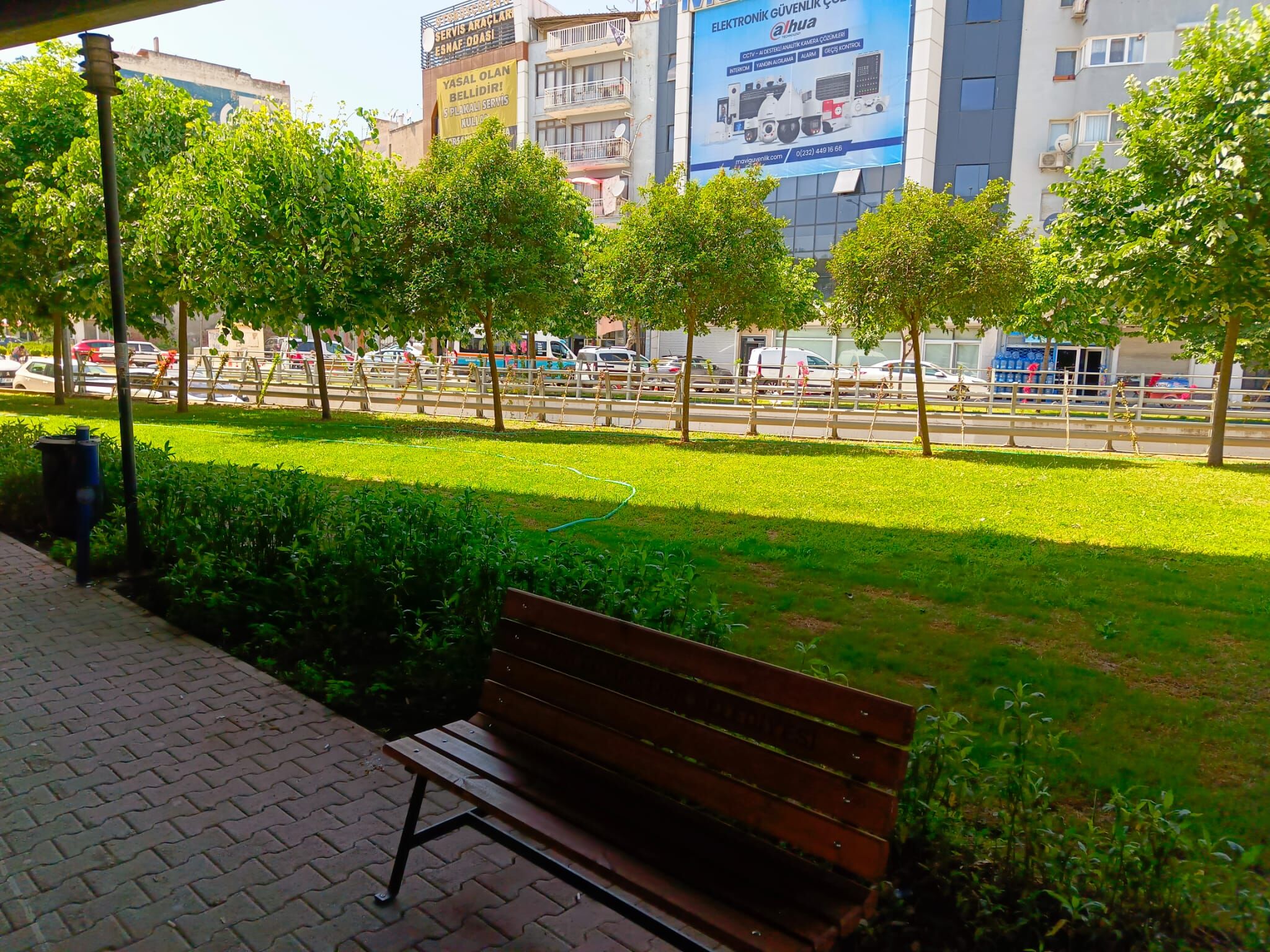 Bir Kazılıyor, Aylarca Kalıyor… İzmir’in Çukurları Bitmek Bilmiyor! (5)