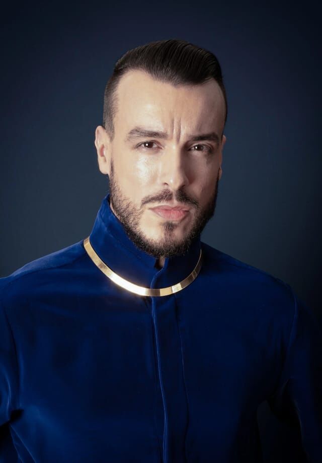 Cem Adrian-4
