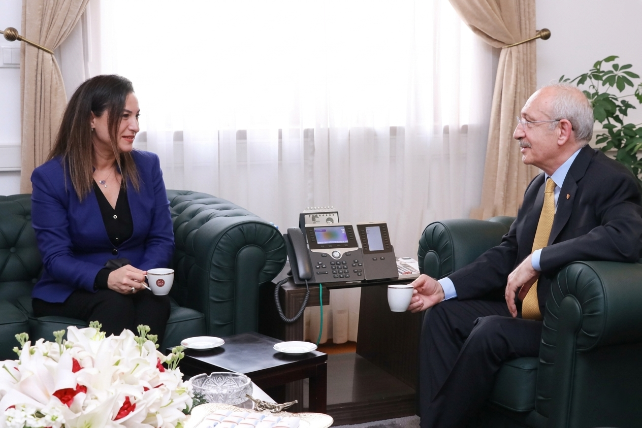 Filiz Ceritoğlu Sengel'den Kılıçdaroğlu çıkışı: "Rehin alındı muhtemelen!"