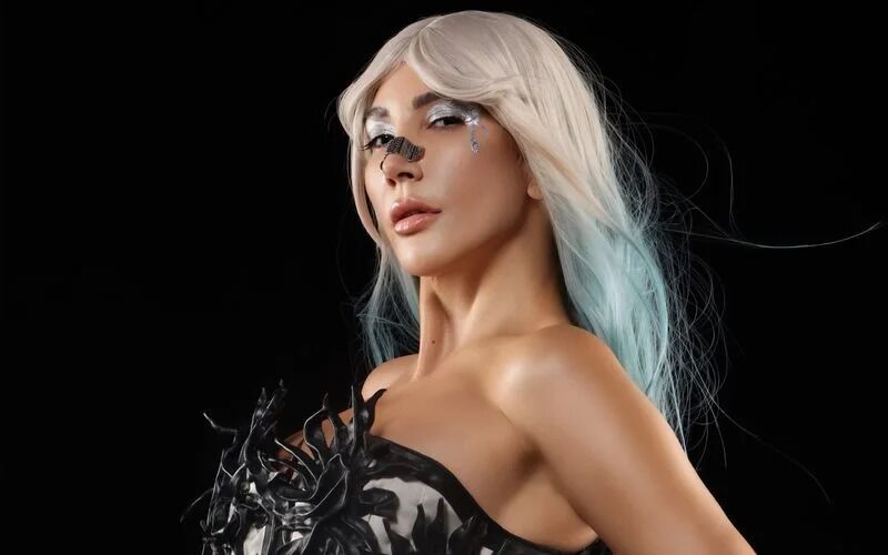 Hande Yener-8