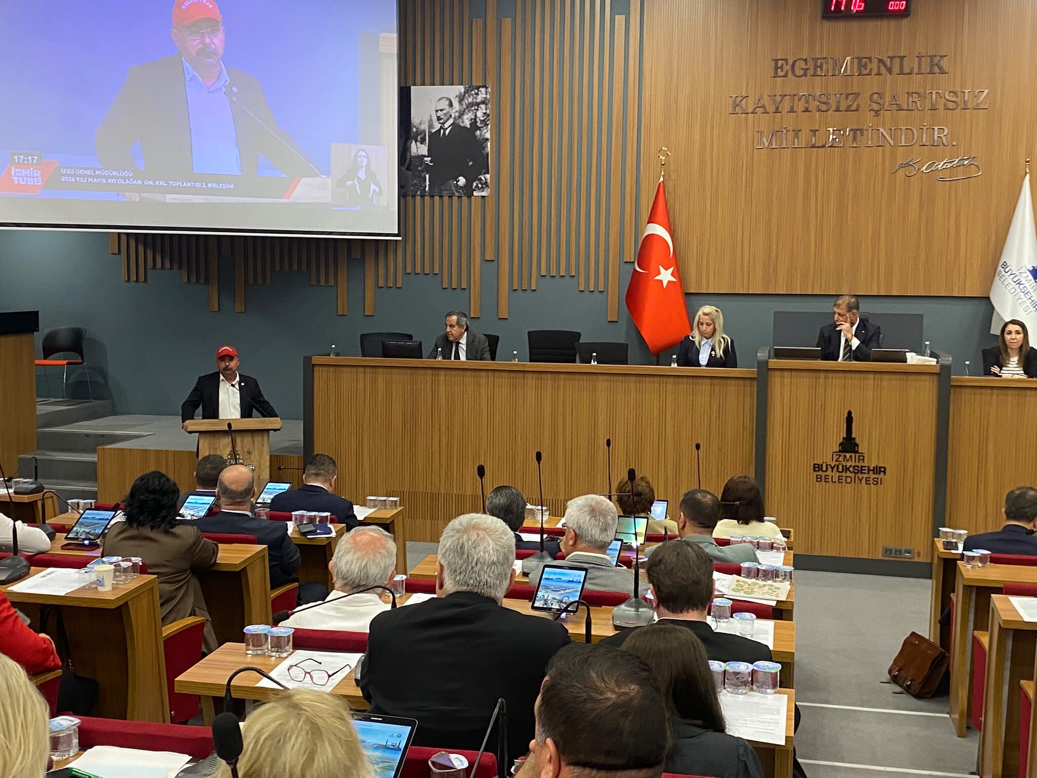 İ Z S U555