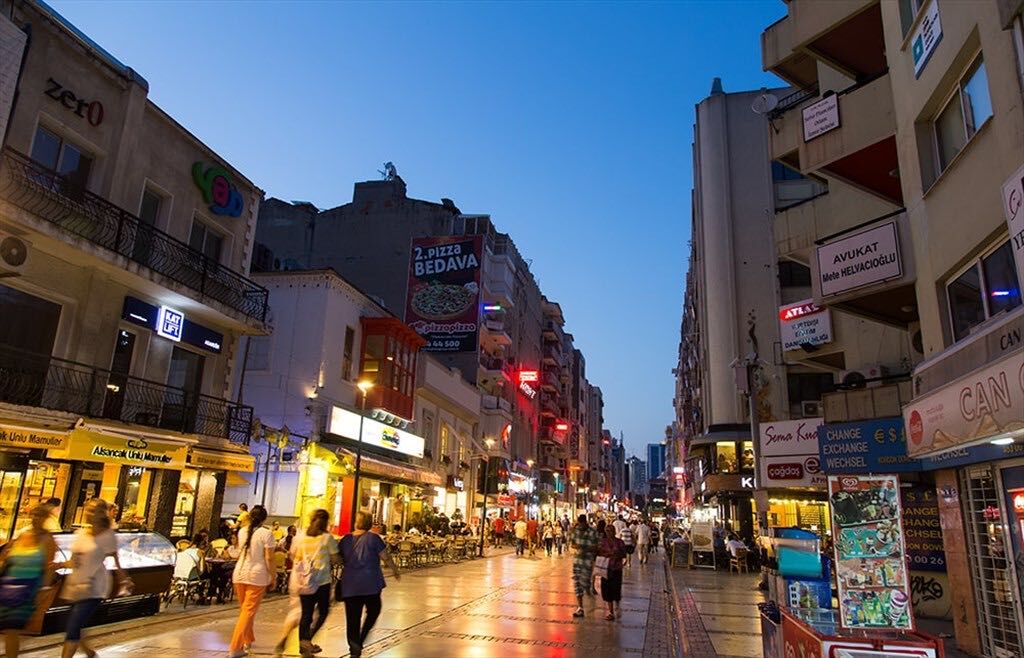 Izmir Islek Caddeler