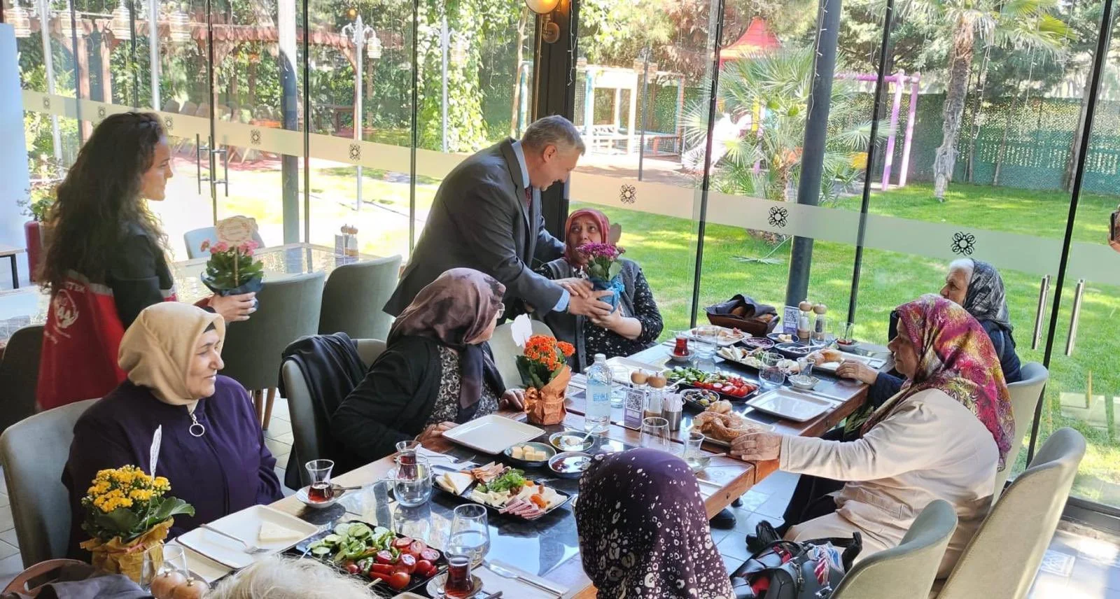 Izmir Şehit Anneleri (1)