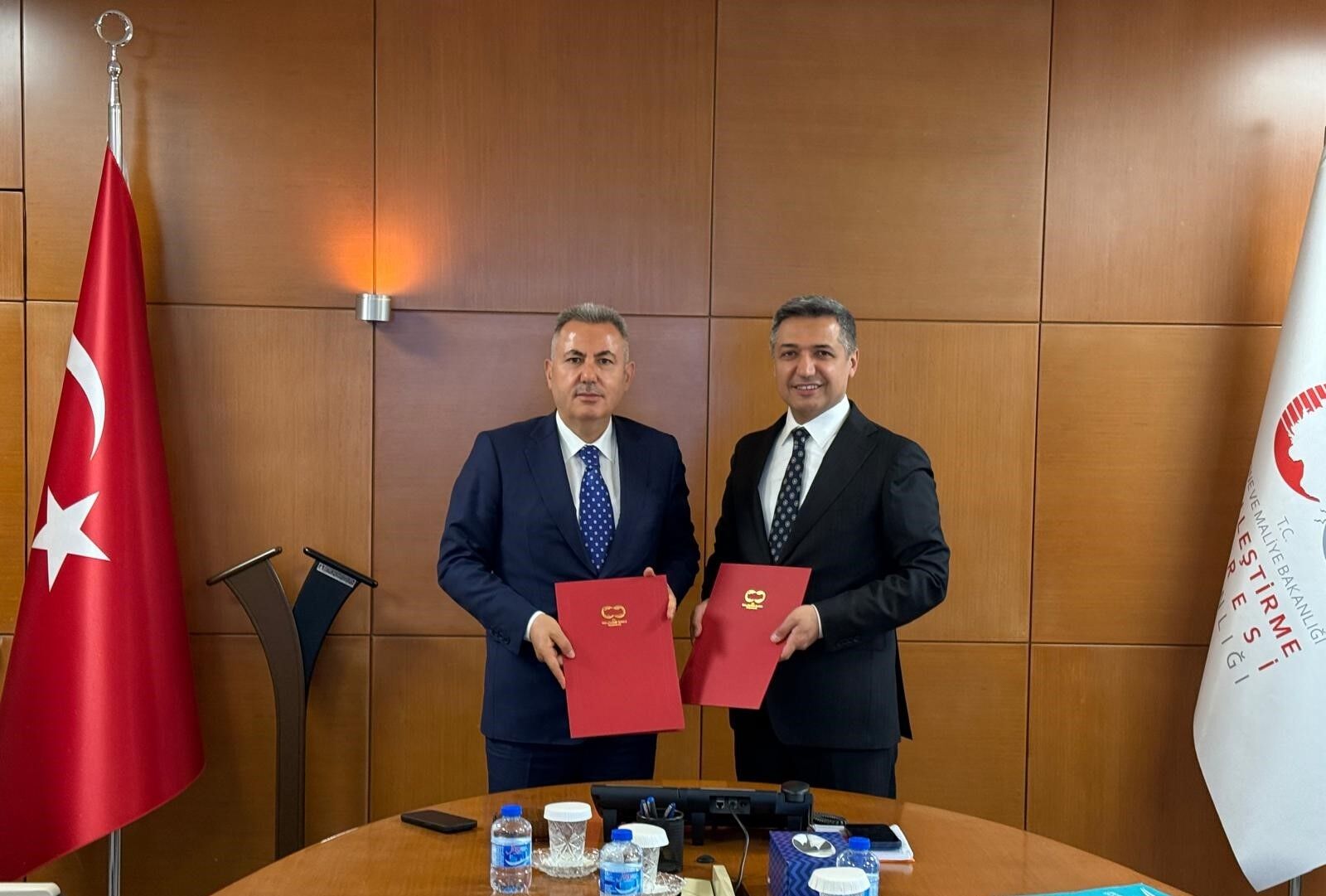 Vali Elban: "İzmir’in belleği gelecekle buluşuyor"