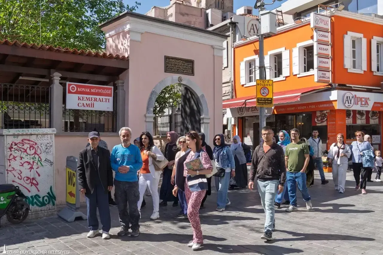 Izmirli Emeklilere Ozel Program Gezi Turladi Basladi 2