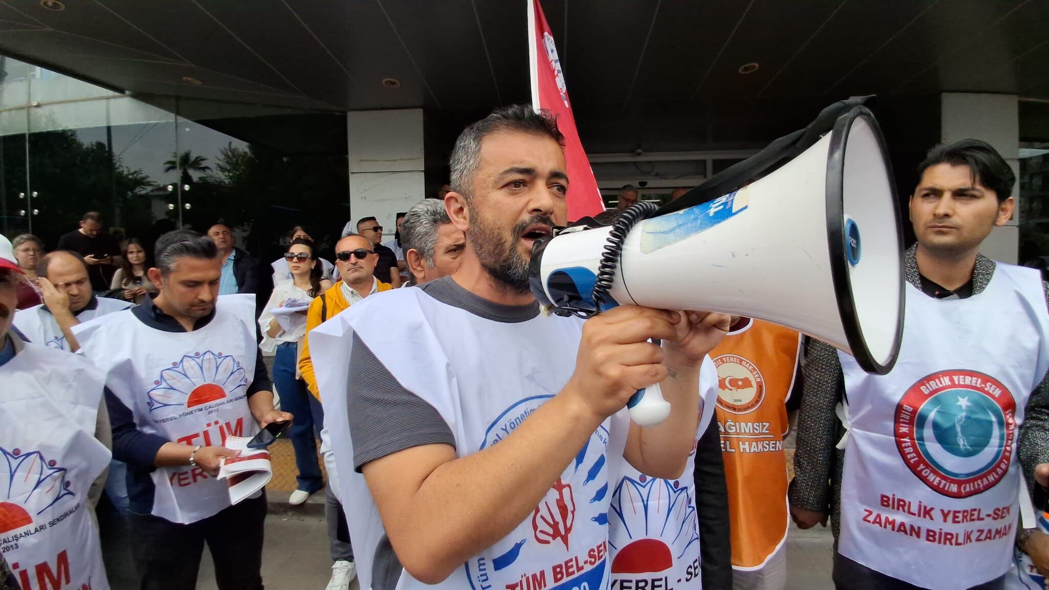 Karşıyaka Memur 8 Mayıs (2)