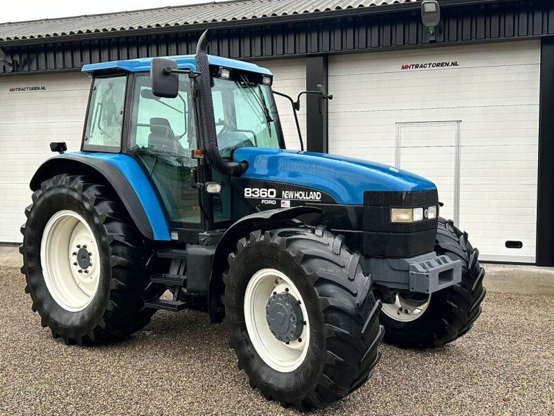 New Holland 4