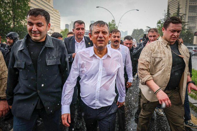 Özgür Özel
