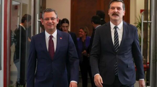 Özgür Özel ve Erkan Baş