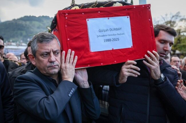 Gülşah Durbay'ı binlerce insan son yolculuğuna uğurlamıştı